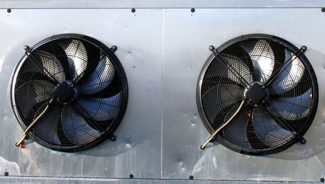 two-fans-1156495-638x361.jpg two-fans-1156495-638x361.jpg
